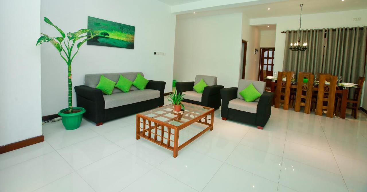 Kandyan Fo Rest Luaran gambar