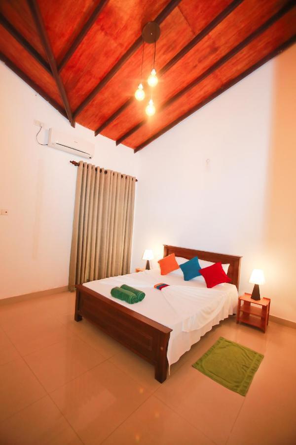 Kandyan Fo Rest Luaran gambar
