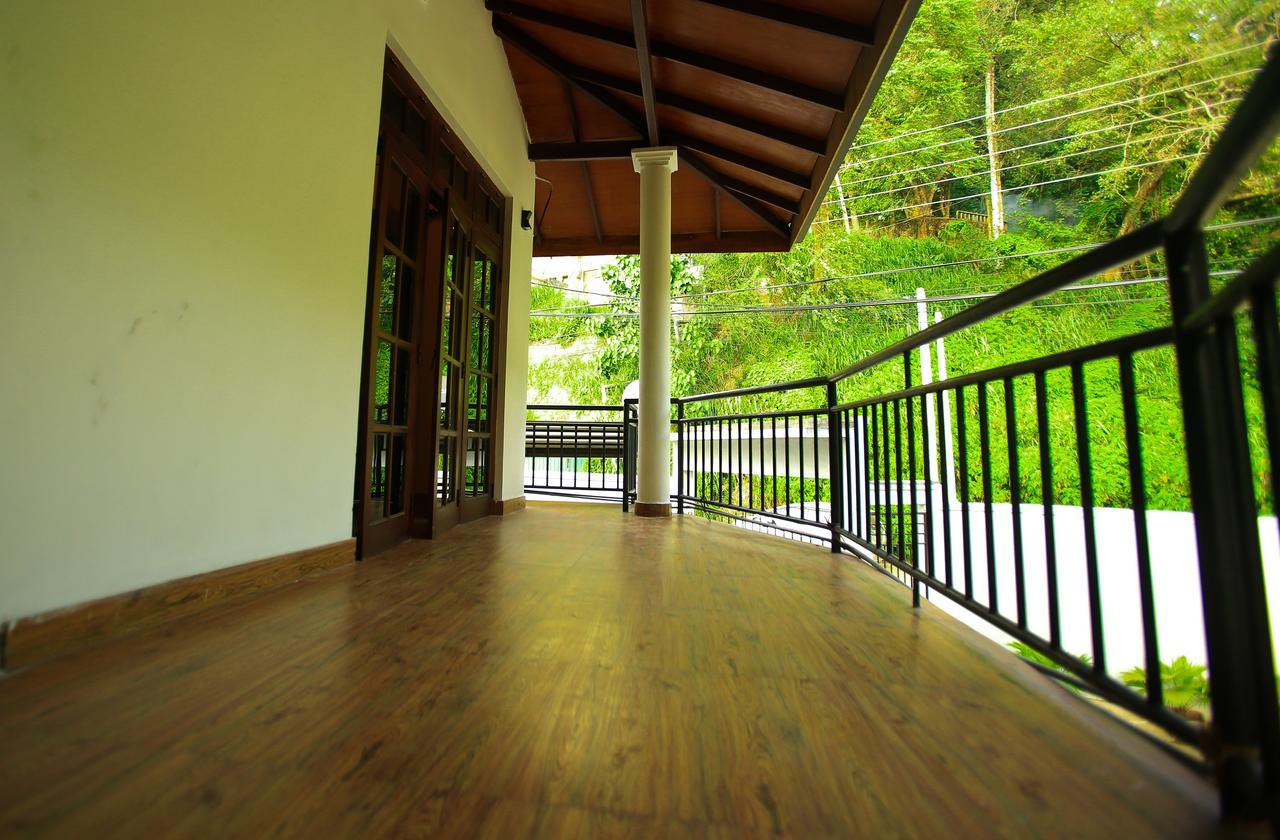 Kandyan Fo Rest Luaran gambar